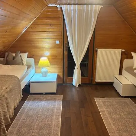 Wooden In Apartmán *
